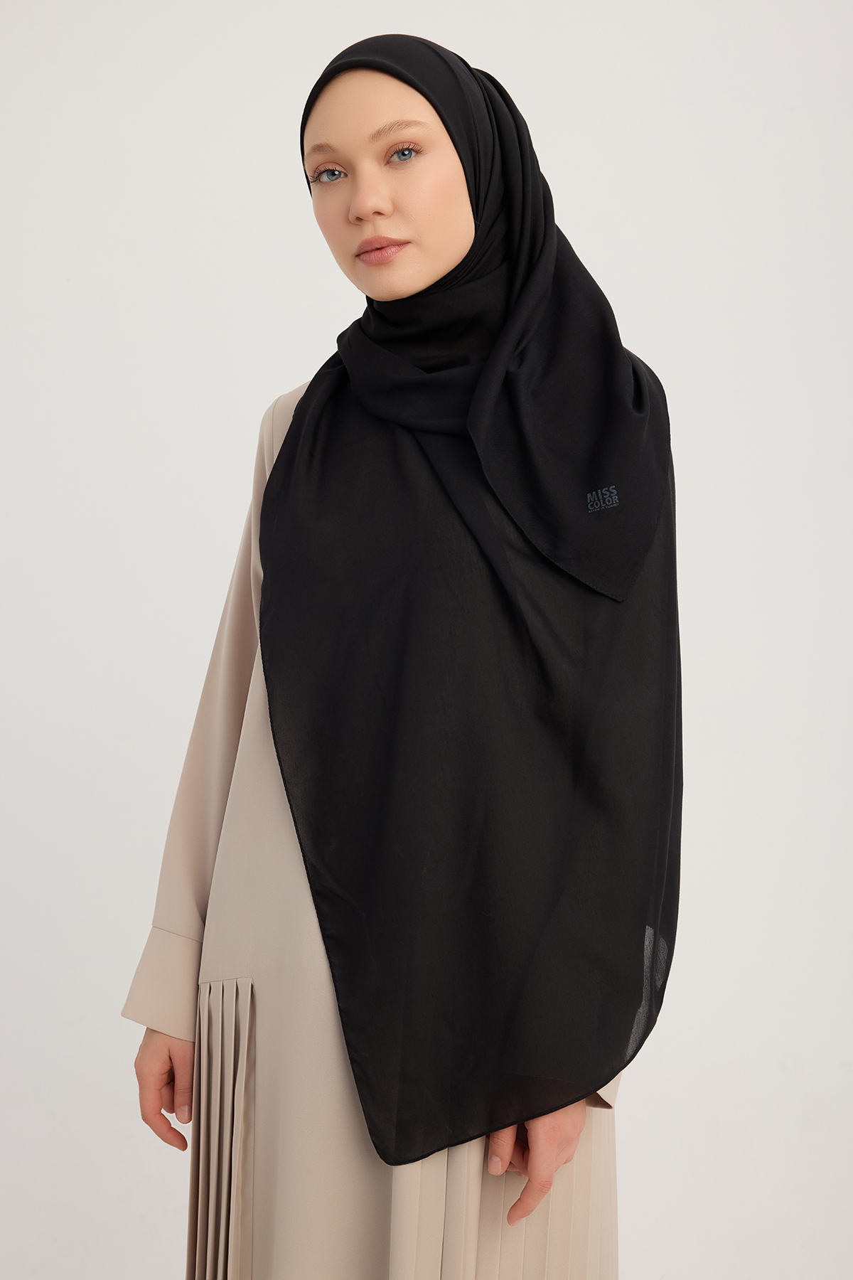 A4801 Büyük Şifon Eşarp 140x140 - Siyah