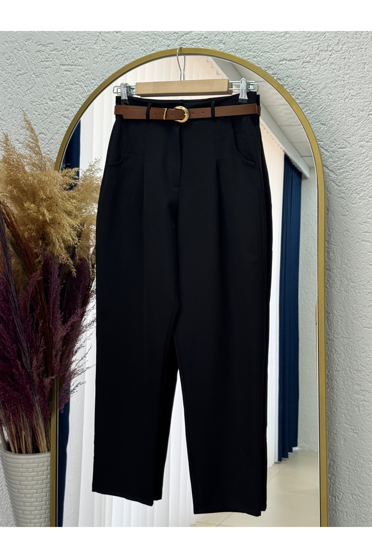 Melita Arka Kapaklı Havuç Paça Kemerli Pantolon-MT5018 Siyah