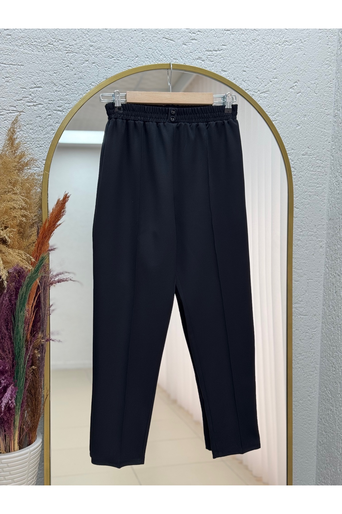 Gülçin Önü Çift Düğme Detaylı Havuç Paça Pantolon-MT5881 Siyah