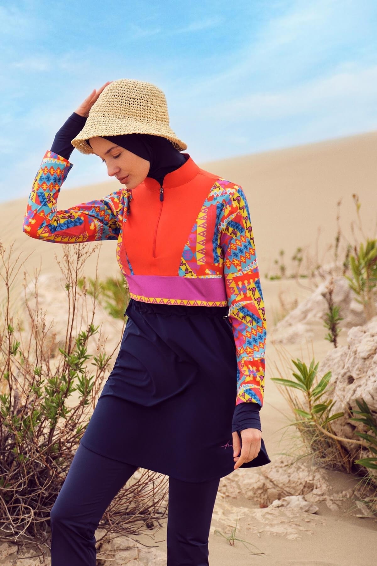 Anadolu Koleksiyonu Desenli Lacivert Jileli 5 Parça Tesettür Mayo Takımı