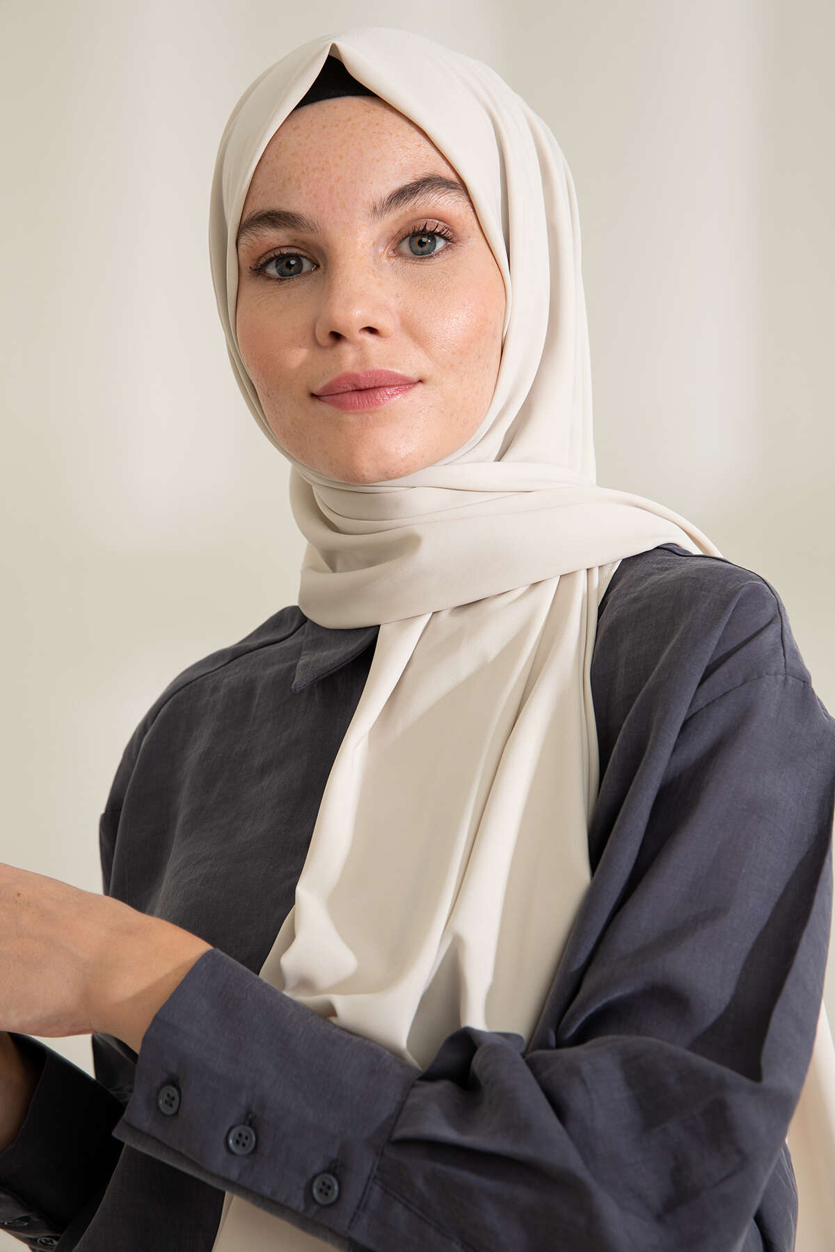 Medine İpeği Fildişi Şal